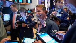 Global stocks retreat cautiously ahead of tech giants' earnings announcements