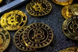 Bitcoin falls below $77,000 amid uncertainty over peace with Iran and declining ETF inflows