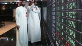 Arab stock markets showed mixed performance at the start of Monday's session.