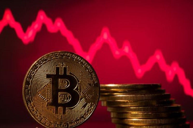 بيتكوين مهددة بتراجع أكبر غداً مع انتهاء عقود خيارات بـ10 مليارات دولار 