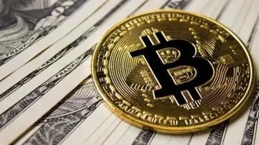 بيتكوين يستقر فوق 81,000 دولار ويتراجع عن بعض المكاسب عقب تلميح Strategy لبيع محتمل 